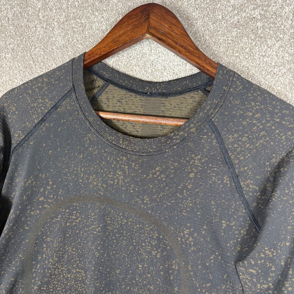 Lululemon Swiftly Tech Long Sleeve 2.0 Black Gold Splatter Size 8